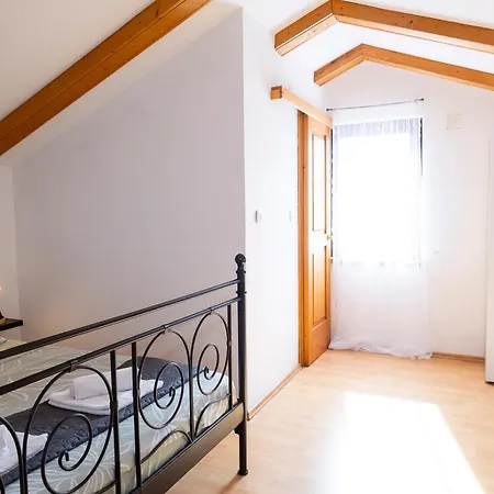Holday Grace Apartment *